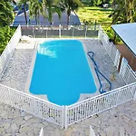 Studio avec piscine partagee jardin et wifi a Sainte Anne a 3 km de la plage