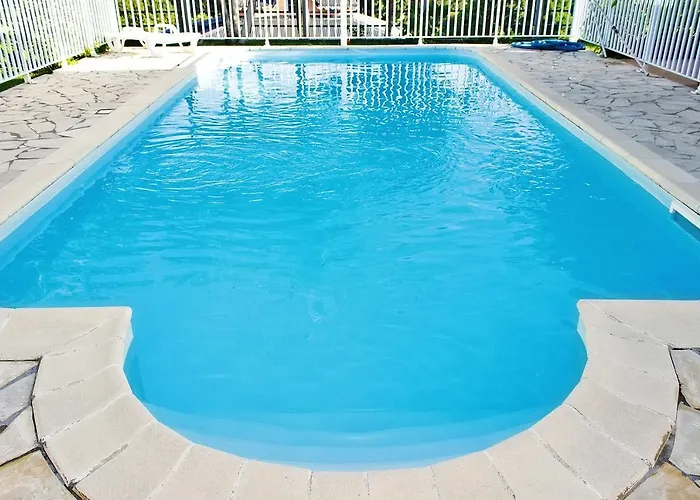 Studio avec piscine partagee jardin et wifi a Sainte Anne a 3 km de la plage